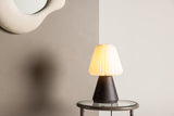Matai Tafellamp - Wit/Walnoot - Tafellampen - Rebellenclub