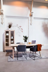 Tarnaby Kast met glazen deuren - Rebellenclub