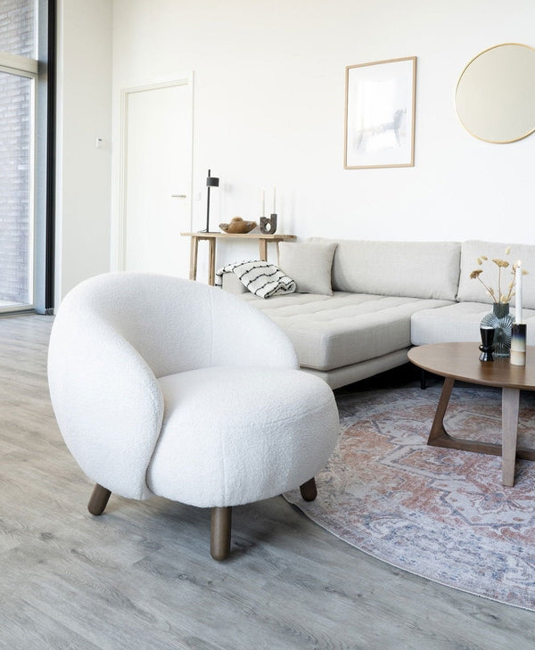 Bilby Fauteuil - Wit Met Walnoot Poten