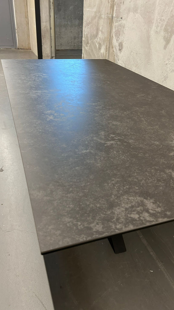 Cardiff Eetkamertafel - 200 x 100 cm - Keramiek - Showmodel - Eetkamertafels - Rebellenclub