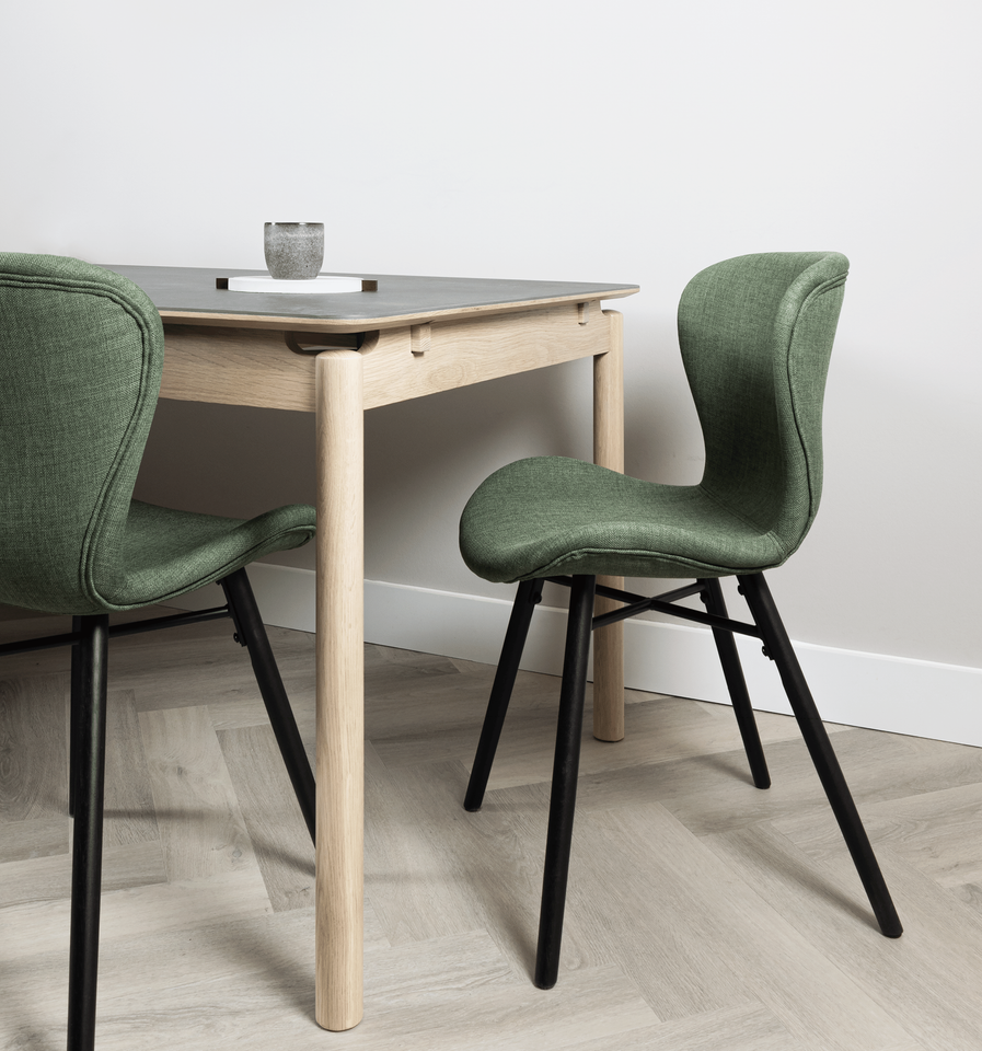 Rechthoekige tafel bij Rebellenclub